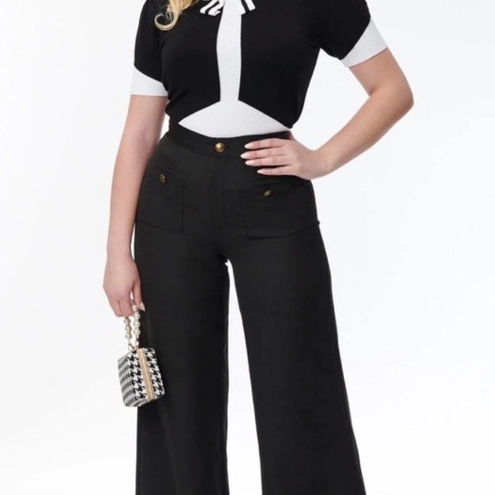 Chic Black Wide-Leg Jeans